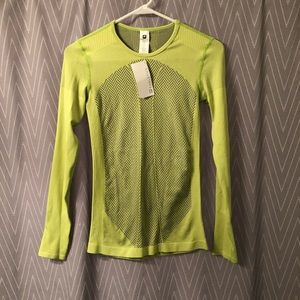 Fabletics long sleeve drain workout top size XS/4